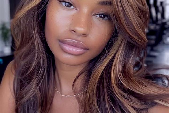 Eva, 24, a dark blonde brown-eyed mixed companion based in Benna. Offering Striptease, Erotic Massage. Available for incall and outcall, overnight bookings a...