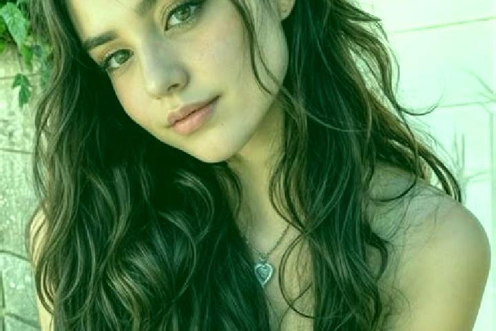 Eva, 24, a dark blonde hazel-eyed middle eastern companion based in Fitionesti. Offering Domination, Party Girl, Deep French Kissing. Available for incall an...