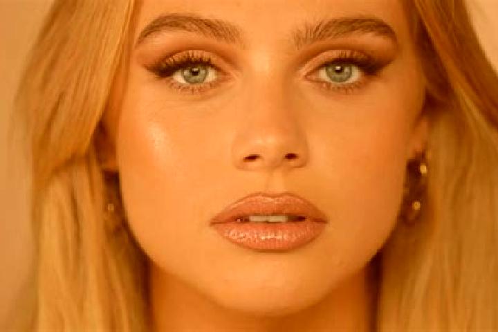 Eva, 24, a platinum blonde hazel-eyed caribbean companion based in Paitoko. Offering Party Girl, Deep French Kissing, Girlfriend Experience. Available for in...