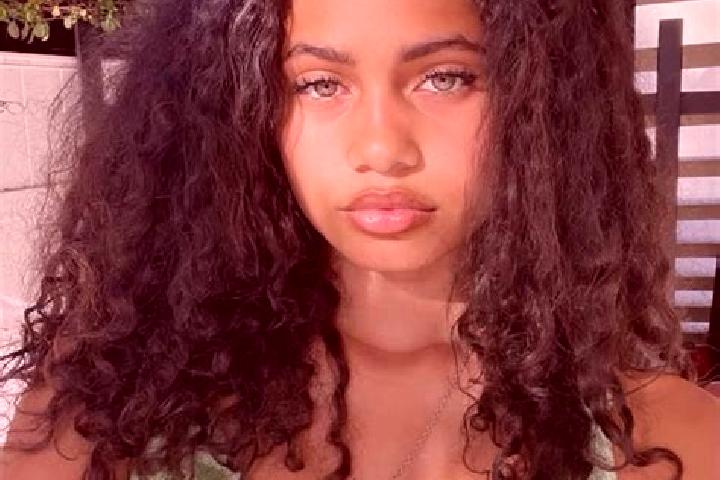 Eva, 24, a red amber-eyed mixed companion based in Tamaru. Offering Girlfriend Experience, Tantra, Duos, CIM. Available for incall and outcall, day and eveni...