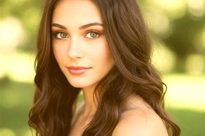 Eva, 25, a black hazel-eyed caucasian companion based in Saint-Quentin-de-Baron. Offering A-Level, GFE, OWO. Available for incall and outcall, day and evenin...