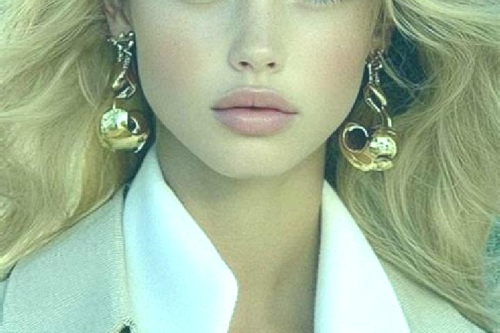 Eva, 25, a blonde grey-eyed mixed companion based in Akluj. Offering OWO, Fetish, Dinner Date, Deep French Kissing. Available for incall and outcall, overnig...