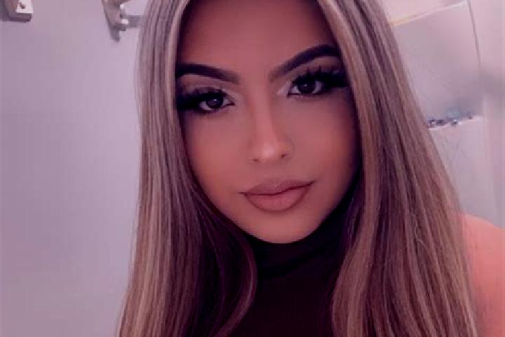 Eva, 25, a blonde hazel-eyed latina companion based in Kronprinzenkoog. Offering Dinner Date, Erotic Massage, Prostate Massage, Girlfriend Experience. Availa...