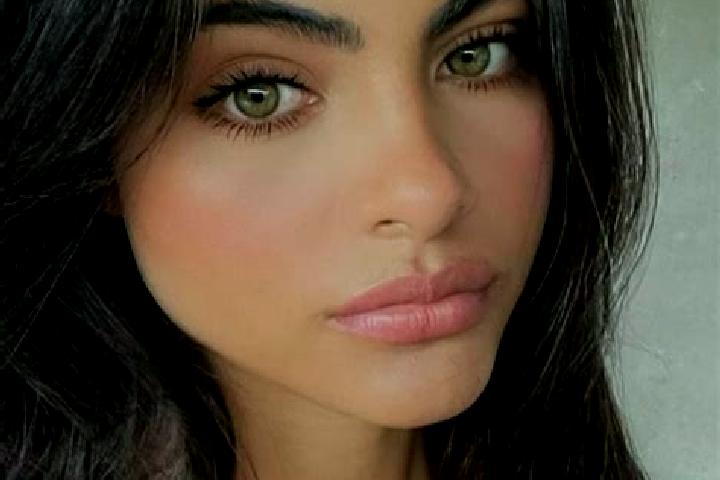 Eva, 25, a brunette dark-eyed indian companion based in Waldegg. Offering Deep French Kissing, Overnight, BDSM, Prostate Massage. Available for incall and ou...