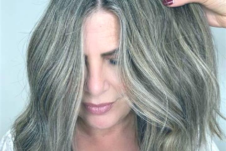 Eva, 25, a dark blonde grey-eyed caucasian companion based in Claro dos Pocoes. Offering Erotic Massage, Travel Companion, Massage, Dinner Date, Tantra. Avai...