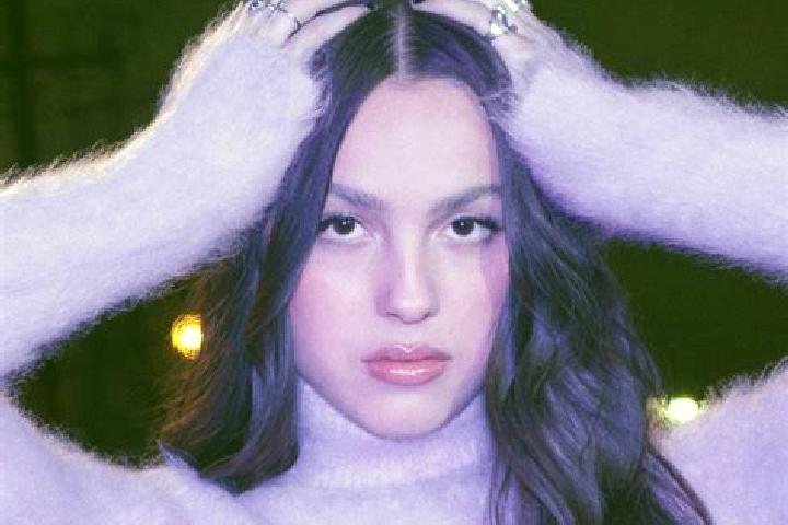 Eva, 25 — Escort in Pilton, United Kingdom