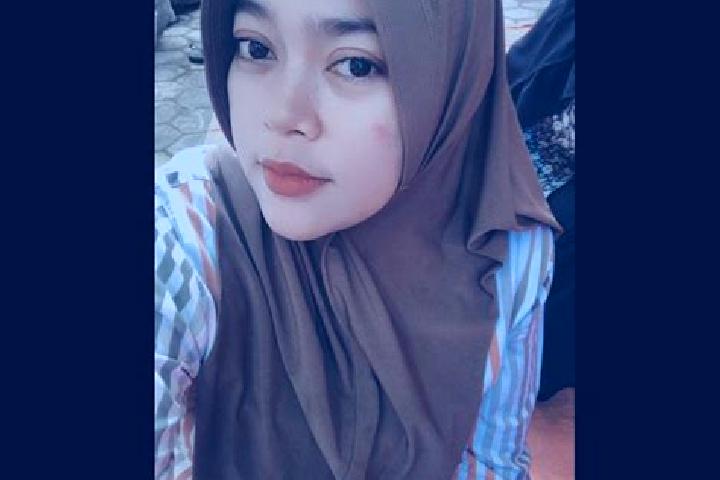 Eva, 25 — Escort in Wuluhan, Indonesia
