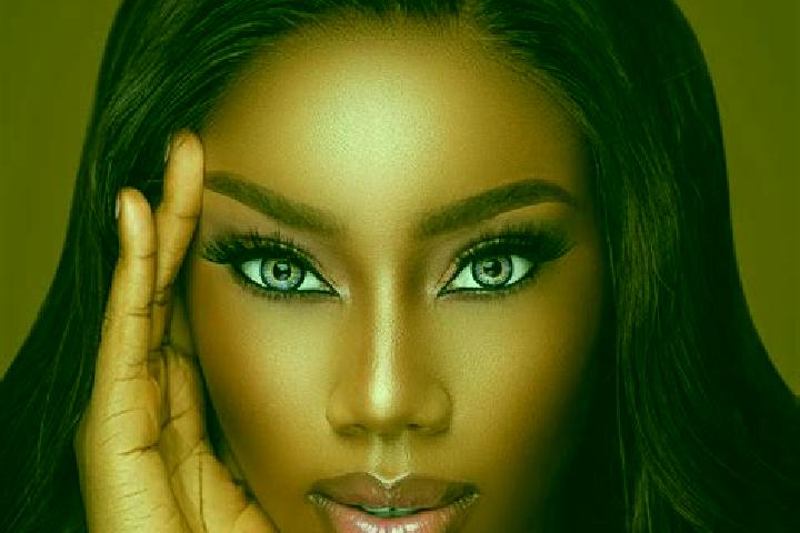 Eva, 26, a auburn blue-eyed ebony companion based in Batesburg-Leesville. Offering Massage, Prostate Massage, Couples, Deep French Kissing. Available for inc...