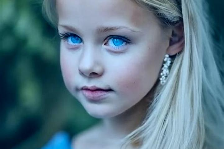 Eva, 26, a blonde blue-eyed caucasian companion based in Higashiagatsuma. Offering Couples, BDSM, Travel Companion, Fetish, Girlfriend Experience. Available ...