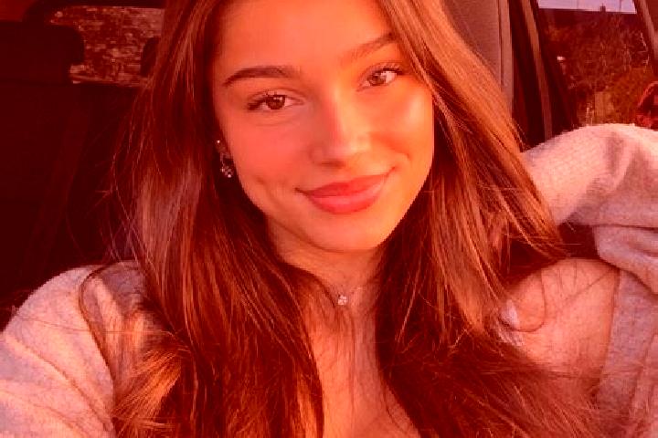 Eva, 26, a brunette blue-eyed indian companion based in Langres. Offering Deep French Kissing, OWO, CIM, Roleplay, Overnight. Available for incall and outcal...
