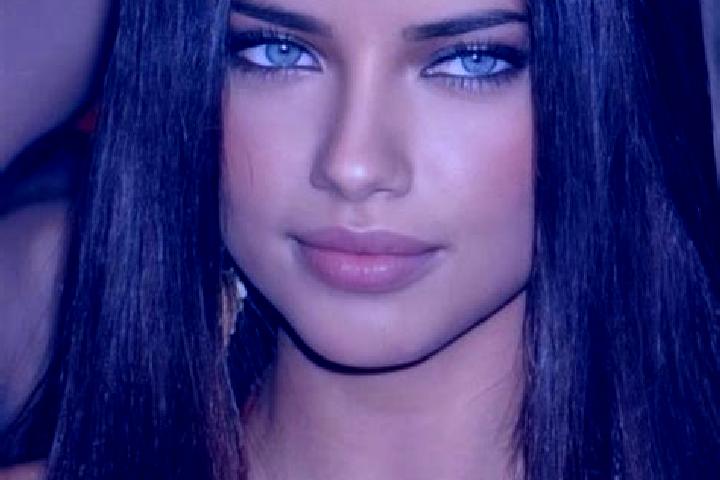 Eva, 26, a brunette blue-eyed latina companion based in Juan N. Mendez. Offering GFE, BDSM, OWO, Tantra. Available for incall and outcall, day and evening da...