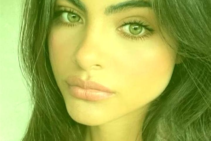 Eva, 26, a brunette grey-eyed indian companion based in Jaluco. Offering Fetish, Domination, Roleplay, GFE, Prostate Massage. Available for incall and outcal...