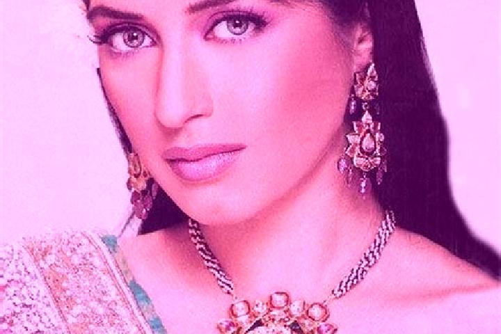 Eva, 26 — Escort in Ali, India