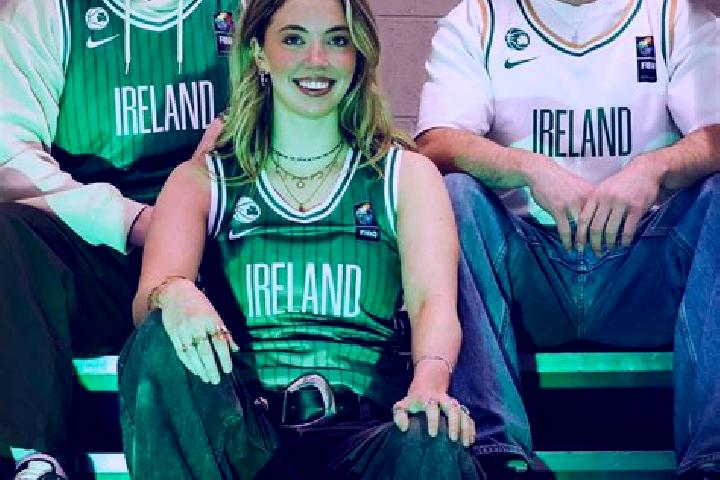 Eva, 26 — Escort in Boyle, Ireland