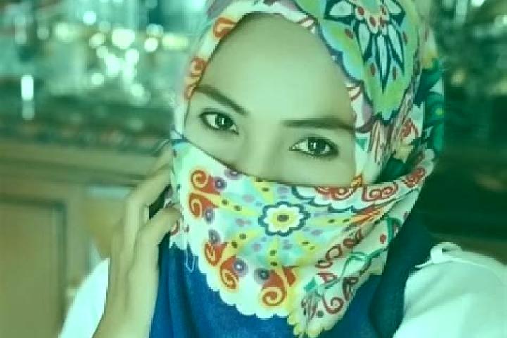 Eva, 26 — Escort in Lewo, Indonesia