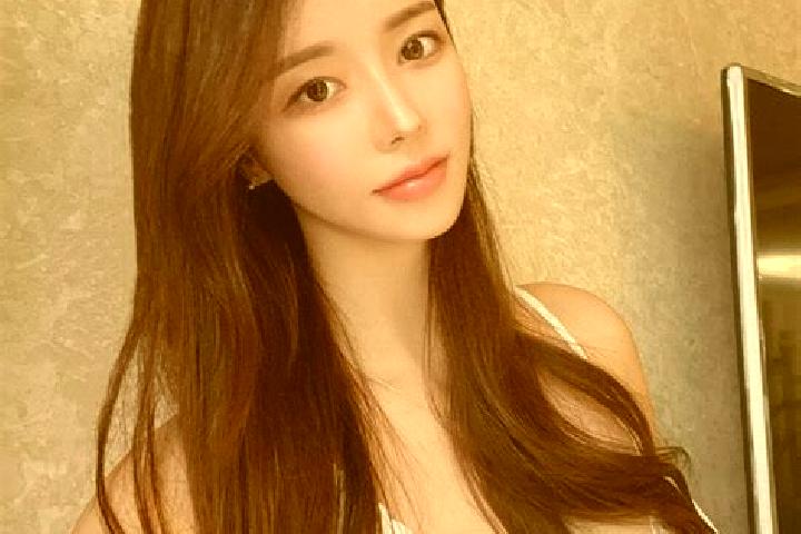 Eva, 26 — Escort in Mole, China