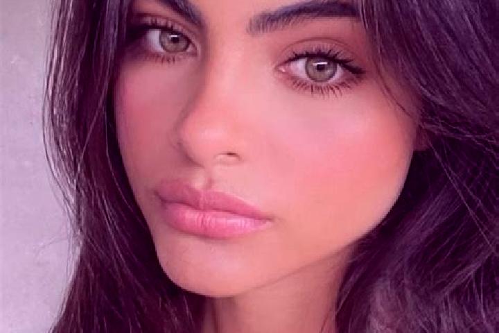 Eva, 27, a black hazel-eyed slavic companion based in Wettelrode. Offering Fetish, OWO, Party Girl, Overnight, Massage. Available for incall and outcall, ove...