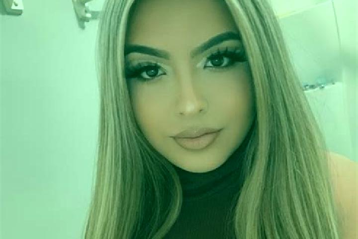 Eva, 27, a blonde amber-eyed latina companion based in Huanza. Offering Erotic Massage, Dinner Date, BDSM, Tantra, Prostate Massage. Available for incall and...