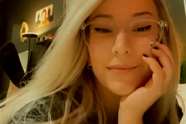 Eva, 27, a blonde dark-eyed asian companion based in Diosd. Offering OWO, Duos, Party Girl, GFE. Available for incall and outcall, overnight bookings available.