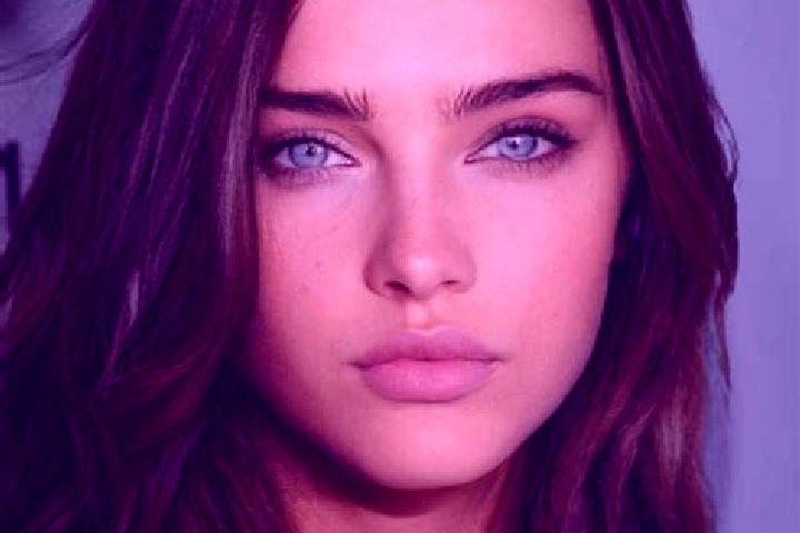 Eva, 27, a brunette grey-eyed slavic companion based in Vakkam. Offering Duos, Massage, Party Girl. Available for incall and outcall, overnight bookings avai...