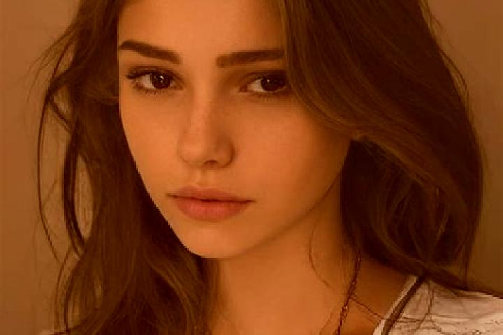 Eva, 27, a chestnut green-eyed slavic companion based in Rocca Priora. Offering 69, Striptease, A-Level, Tantra. Available for incall and outcall, day and ev...