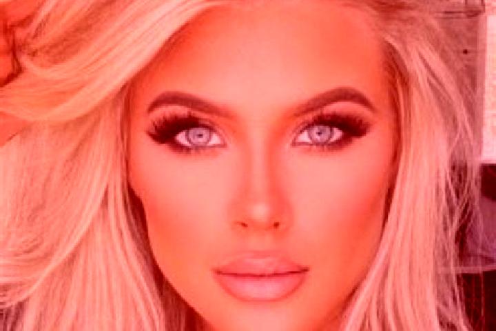 Eva, 27, a platinum blonde hazel-eyed ebony companion based in Annaberg. Offering Overnight, Duos, Erotic Massage, Roleplay. Available for incall and outcall...