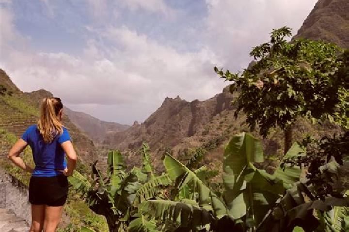Eva, 27 — Escort in Leitao Grande, Cape Verde