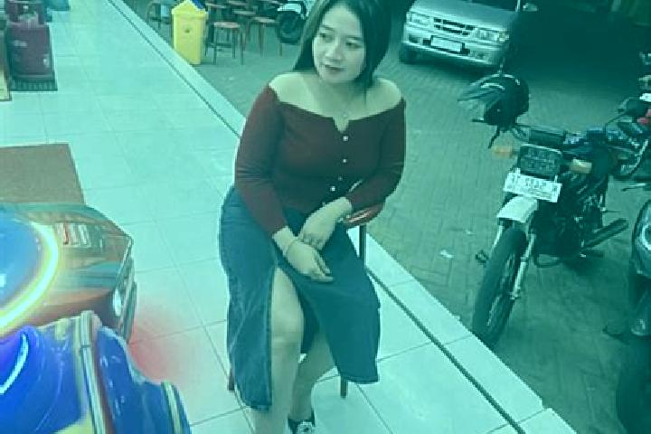 Eva, 27 — Escort in Tambakromo, Indonesia
