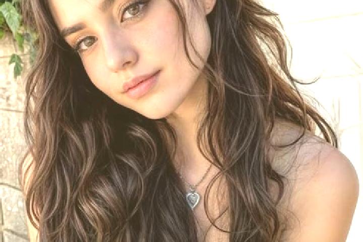 Eva, 28, a auburn amber-eyed mediterranean companion based in Bertsch-Oceanview. Offering Overnight, Roleplay, Tantra. Available for incall and outcall, over...