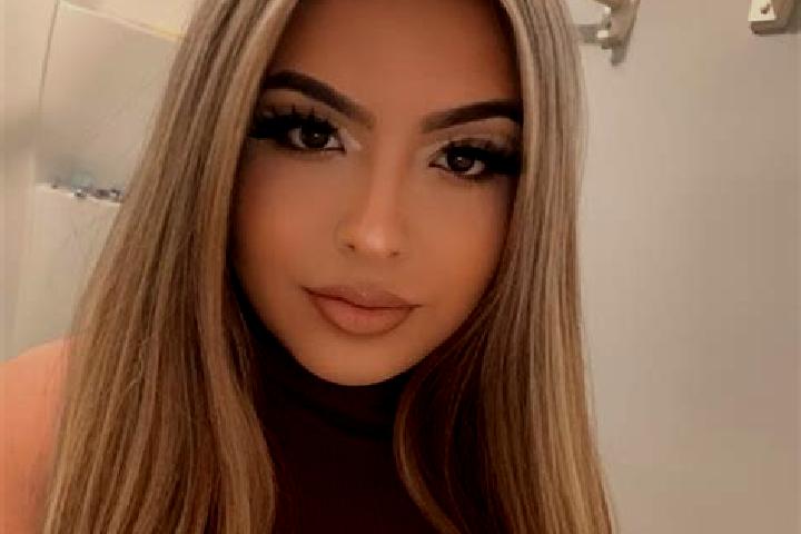 Eva, 28, a blonde grey-eyed latina companion based in Sariego. Offering BDSM, Dinner Date, Travel Companion, Prostate Massage, Couples. Available for incall ...