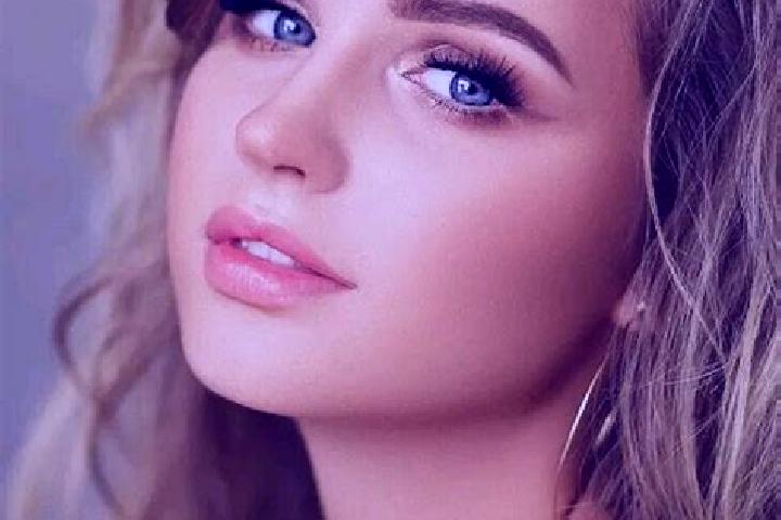 Eva, 28, a dark blonde blue-eyed caribbean companion based in Tomay Kichwa. Offering BDSM, Striptease, Fetish, 69. Available for incall and outcall, overnigh...