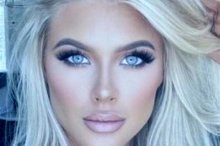 Eva, 28, a platinum blonde blue-eyed indian companion based in Ohaba-Forgaci. Offering Massage, OWO, Overnight, Tantra. Available for incall and outcall, ove...