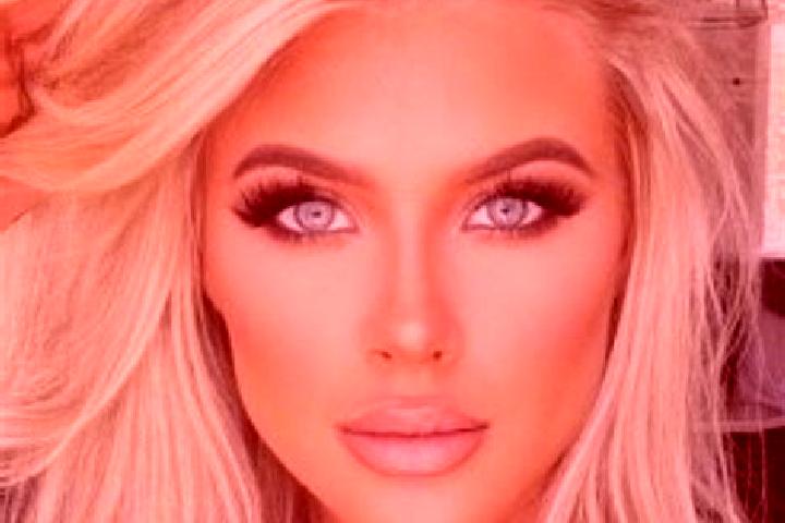 Eva, 28, a platinum blonde dark-eyed ebony companion based in Szendro. Offering BDSM, Dinner Date, Duos. Available for incall and outcall, day and evening da...