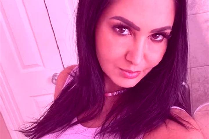 Eva, 28, a red blue-eyed slavic companion based in Dierscheid. Offering OWO, Couples, Massage, GFE, A-Level. Available for incall and outcall, day and evenin...