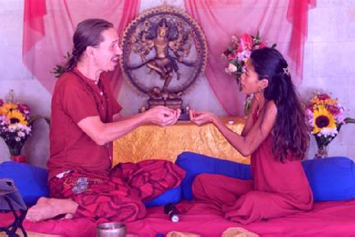 Eva, 28, a red grey-eyed indian companion based in Seduva. Offering Fetish, A-Level, Tantra. Available for incall and outcall, day and evening dates.