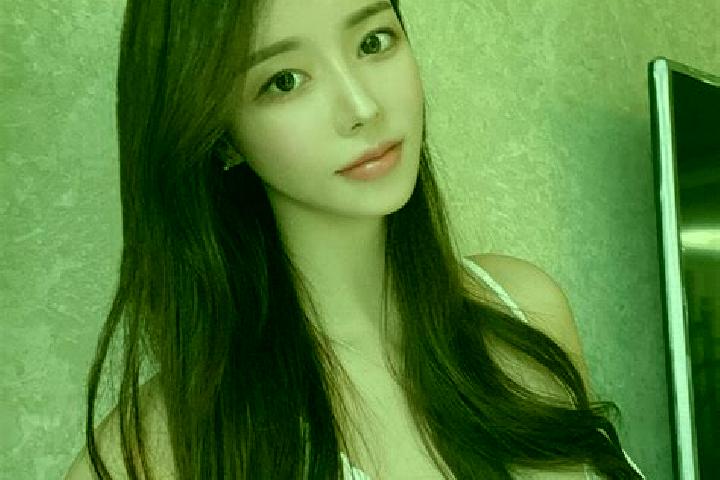 Eva, 28 — Escort in Dangliuzhuang, China