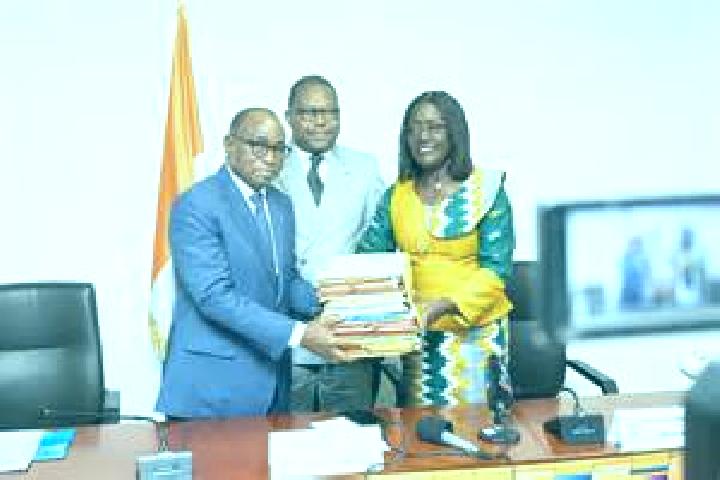 Eva, 28 — Escort in Koffi-Kouadiokro, Ivory Coast
