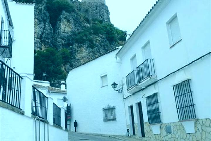 Eva, 28 — Escort in La Roca de la Sierra, Spain