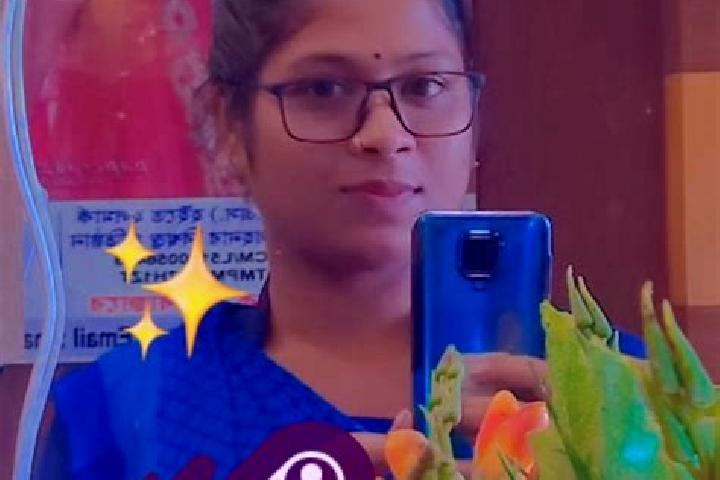 Eva, 28 — Escort in Mathurapur, India