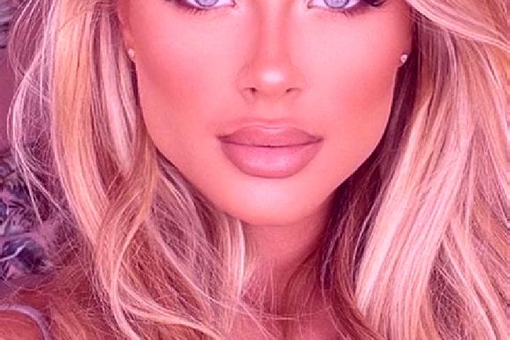 Eva, 29, a blonde blue-eyed latina companion based in Budapest II. keruelet. Offering Party Girl, Massage, CIM. Available for incall and outcall, overnight b...
