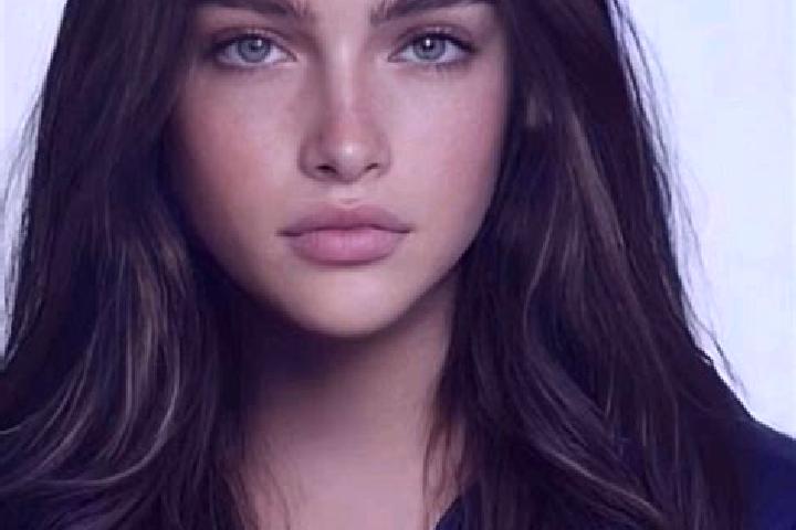 Eva, 29, a brunette blue-eyed ebony companion based in Dizaj-e Jamshid Khan. Offering Duos, 69, CIM. Available for incall and outcall, day and evening dates.