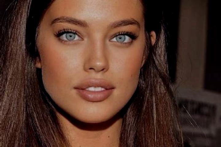 Eva, 29, a chestnut dark-eyed mediterranean companion based in Villalobos. Offering A-Level, Massage. Available for incall and outcall, day and evening dates.