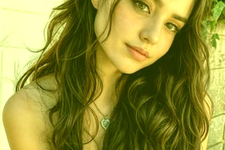 Eva, 29, a chestnut hazel-eyed middle eastern companion based in Napuro. Offering Deep French Kissing, Massage, Dinner Date, Couples, 69. Available for incal...