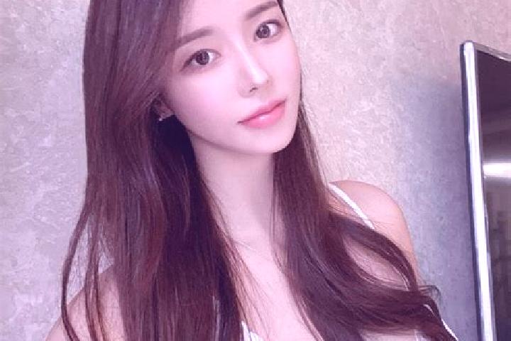 Eva, 29 — Escort in Xiaowu, China