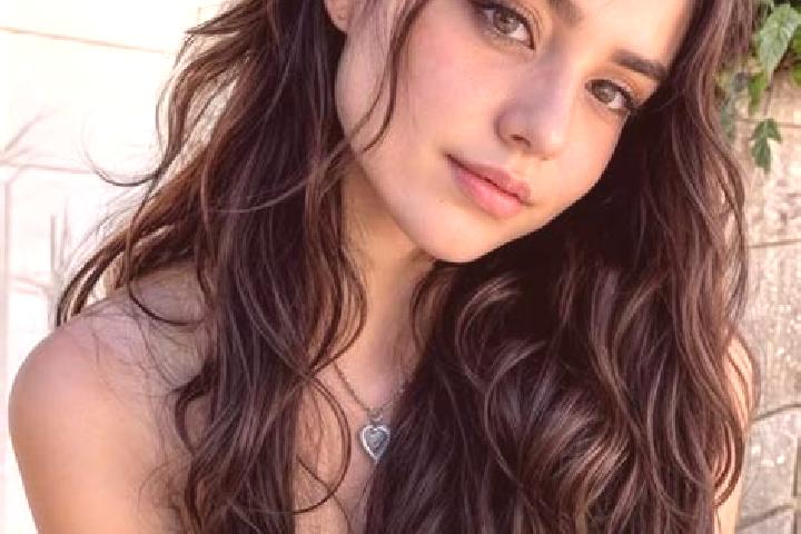 Eva, 30, a auburn amber-eyed middle eastern companion based in Opitter. Offering Dinner Date, Overnight. Available for incall and outcall, overnight bookings...