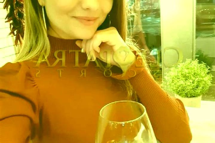 Eva, 30, a auburn brown-eyed mediterranean companion based in Colle Verde. Offering Domination, Erotic Massage, OWO, Striptease. Available for incall and out...