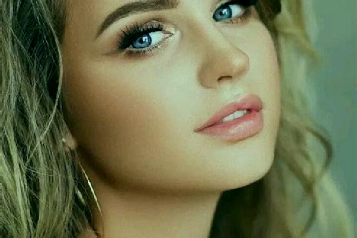 Eva, 30, a dark blonde blue-eyed ebony companion based in Lequio Berria. Offering Girlfriend Experience, Party Girl, Tantra, OWO. Available for incall and ou...