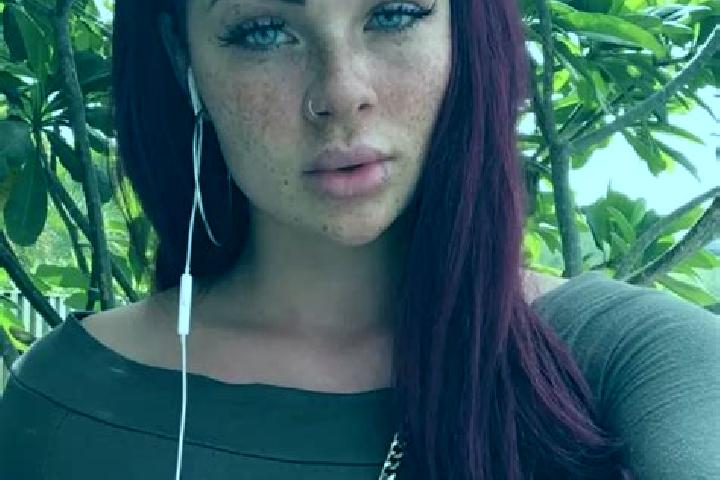 Eva, 30, a red blue-eyed caribbean companion based in Jesus Nazareno. Offering Striptease, Tantra, CIM. Available for incall and outcall, day and evening dates.