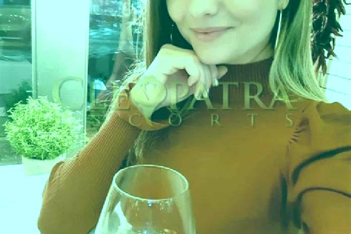 Eva, 30, a red dark-eyed mixed companion based in Sannieshof. Offering Overnight, Dinner Date, Domination, OWO, Tantra. Available for incall and outcall, day...