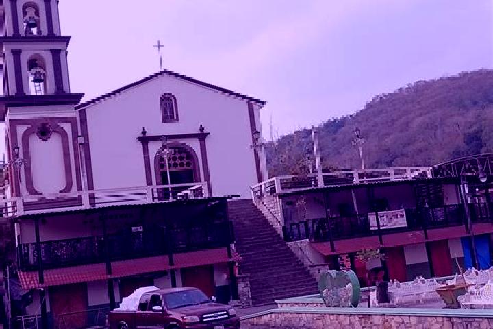 Eva, 30 — Escort in San Martin Chalchicuautla, Mexico
